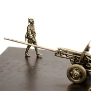 Диорама «Советская дивизионная артиллерия» из бронзы и ясеня, 1:35 — красивый подарок — фотография 2