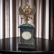 Настольные часы «Презент» с российским гербом — оригинальный подарок — фотография 1