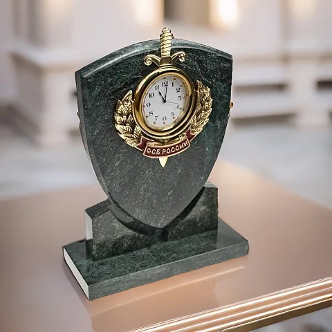 На память: Часы «Щит ФСБ РФ»