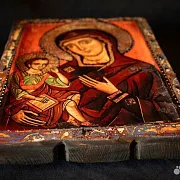 На память: Икона Богоматери "Одигитрия" с подтавкой — фотография 4