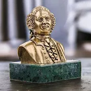 Бюст «Ломоносов М.В.» со змеевиком — оригинальный подарок — фотография 1