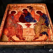 Икона с ковчегом "Пресвятая Троица"+подставка — необычный подарок — фотография 4