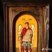 Икона "Архангел Михаил" в деревянной раме в подарок — фотография 2